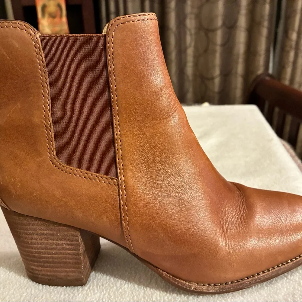 Madewell “The Regan Boot” Leather Chelsea Ankle Pull-On Minimalist Capsule 8.5